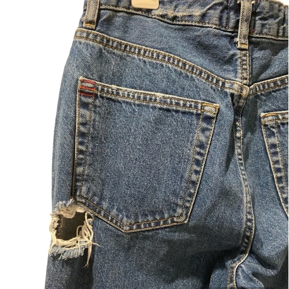 BDG Urban Outfitters Mom High Rise Distressed Jeans-W 26 Y2K